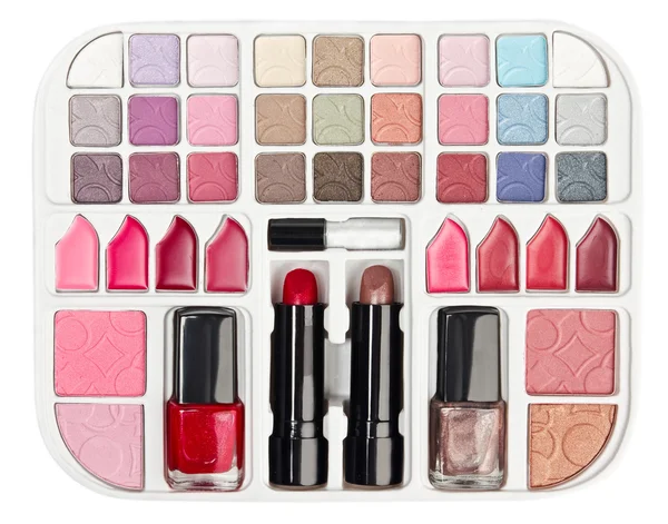 Collezione make-up con rossetto e tavolozza arrossita isolata su w — Foto Stock