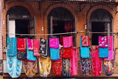 eski nepal Tekstil mağazası ile çok çeşitli renklerde garm mağazası