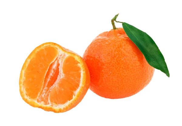 Fresh whole tangerine with some slices — Stock Photo, Image