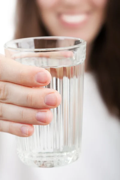 Wasserglas trinken — Stockfoto