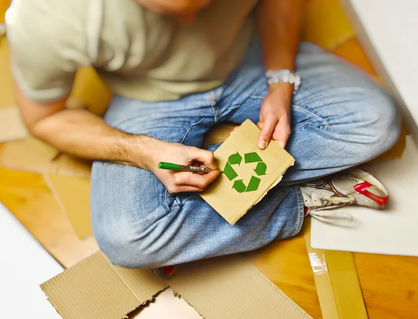 Papel para homem e reciclagem — Fotografia de Stock