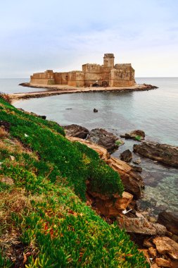 Güney İtalya 'daki Calabria Kalesi, le castella