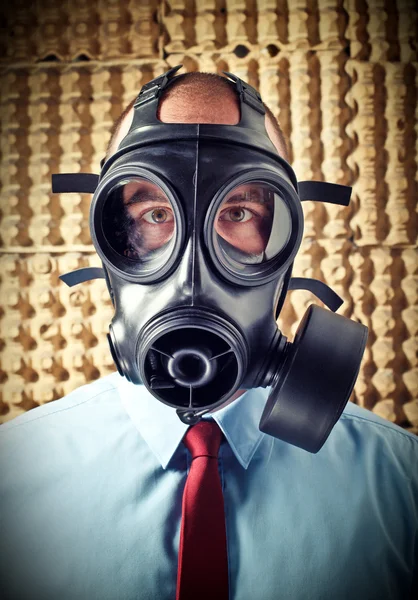 Muž s plynovou maskou — Stock fotografie