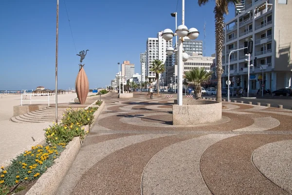 On quay of the city of Tel Aviv — Stockfoto