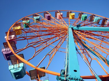 Small Colorful Collapsable Ferris Wheel clipart