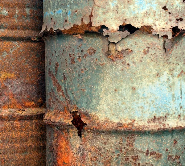 Zware corrosie van olievaten — Stockfoto