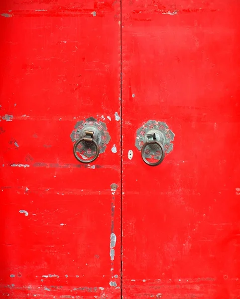Porte rouge chinoise traditionnelle — Photo