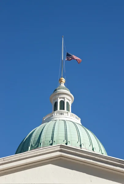 Flag Flying Half Mast Saint Loius Courthouse — Stock Photo, Image
