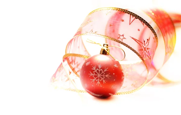 Roșu minge de Crăciun — Fotografie, imagine de stoc