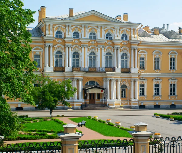 School named for Suvorov — Stock Photo, Image