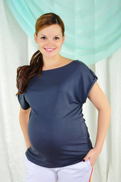 Portrait of a young pregnant girl — Stock Photo, Image