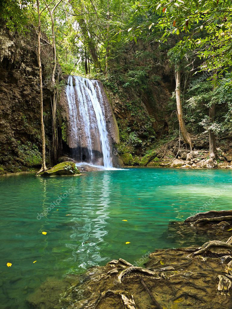 Waterfall in the jungle — Stock Photo © Winston #5273676