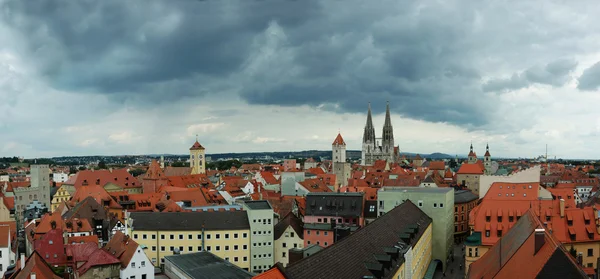 Panorama van oude regensburg, Beieren, Duitsland, unesco-erfgoed — Stockfoto