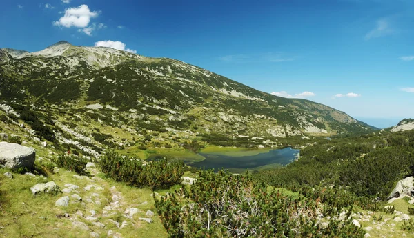 Panorama du Parc National de Pirin, patrimoine bulgare de l'Unesco, moun — Photo