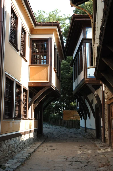 Calle medieval del centro de la ciudad vieja en Plovdiv, Bulgaria — Foto de Stock