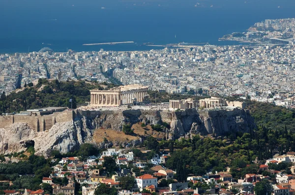 Widok na Akropol z lykavittos hill - najwyższy punkt w Atenach — Zdjęcie stockowe