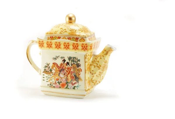 Beyaz zemin üzerinde Vintage Çin çaydanlık — Stok fotoğraf