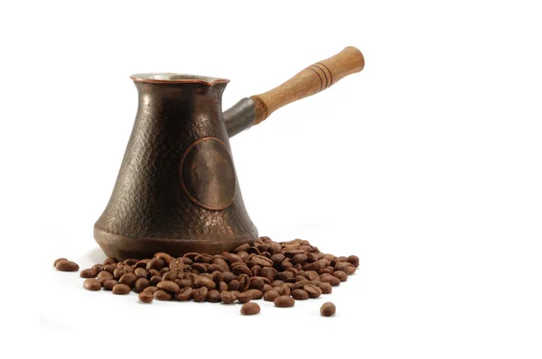Alte alte Kaffeekanne und Kaffeebohnen — Stockfoto