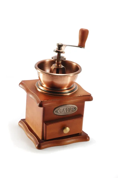 在白色背景上的旧铜咖啡研磨机 — 图库照片