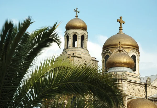 Cúpulas da Catedral de Theotokos em Varna, Bulgária, Balcãs — Fotografia de Stock