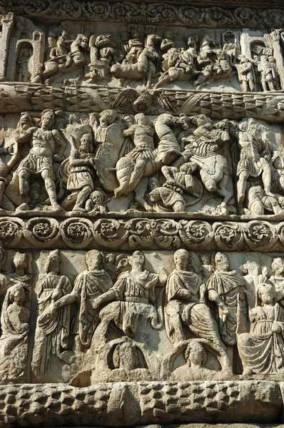 Basreliéf slavný oblouk galerius v thessaloniki, Řecko, u — Stock fotografie