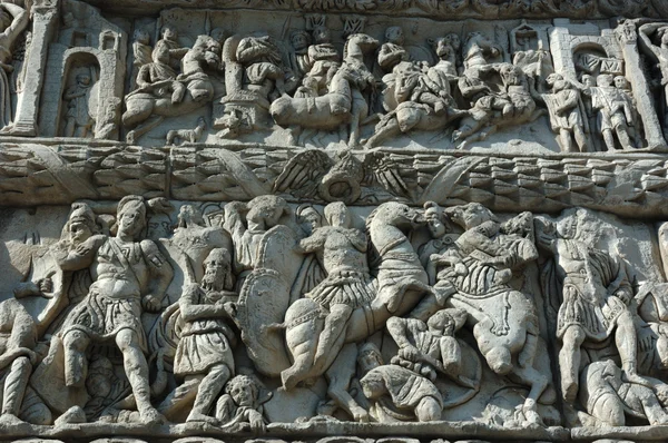 Bas-relief de la célèbre Arc de Galère à Thessalonique, Grèce — Photo