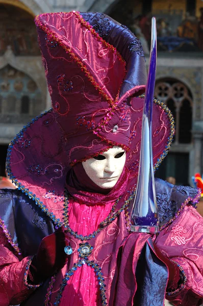 Mask at St. Mark Square,Venice carnival 2011 — Stock Photo, Image