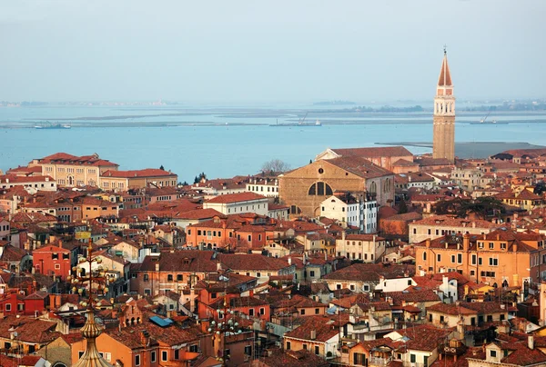 Paisaje antiguo de Venecia - vista desde el Campanario de San Marcos, Italia — Foto de Stock