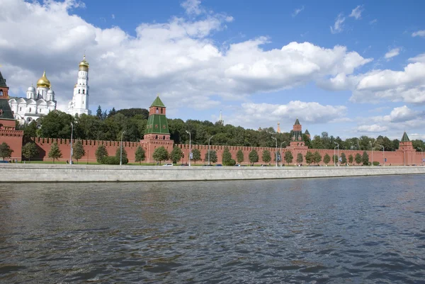 El muelle del Kremlin — Foto de Stock
