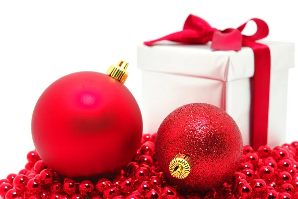 Caixa Presente Natal Com Bolas Natal — Fotografia de Stock