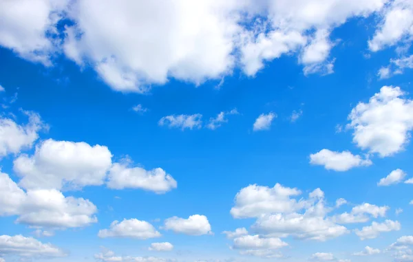 Niebo i chmury — Zdjęcie stockowe