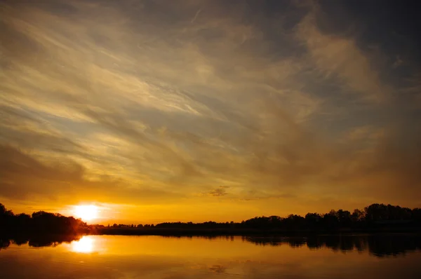 Západ Slunce Pobřeží Jezera — Stock fotografie