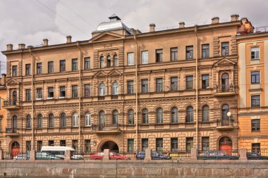 eski evin waterfront sıradışı mimari, saint petersburg, Rusya Federasyonu.