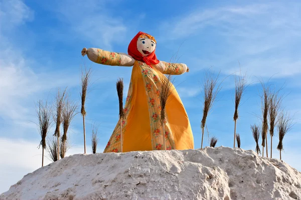 End of the winter. Shrovetide. Big doll for the burning — Stock Photo, Image