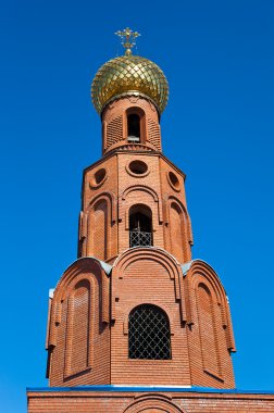 Ortodoks Kilisesi karşı mavi gökyüzü. Samara, Rusya Federasyonu.