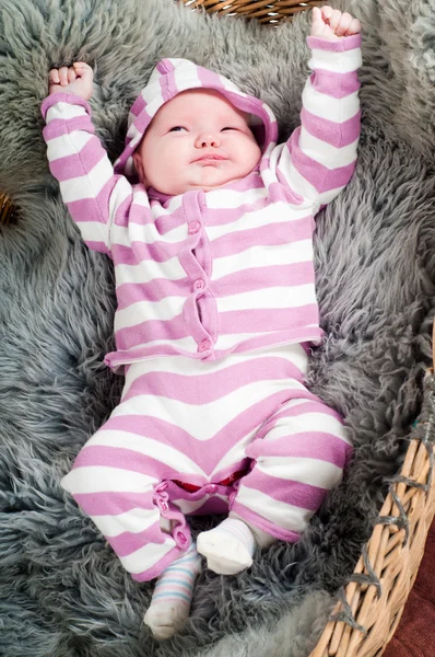 Tiros Pequeno Bebê Bonito Roupas Despojadas — Fotografia de Stock