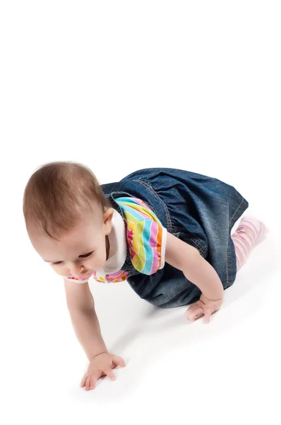 Rastejando bebê menina — Fotografia de Stock