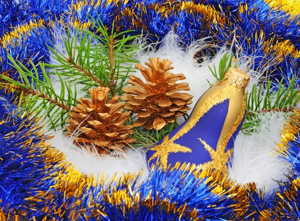 Fir cones and decoration — Stock Photo, Image