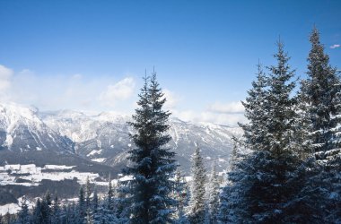 Dağları kar altında. Ski resort schladming. Avusturya