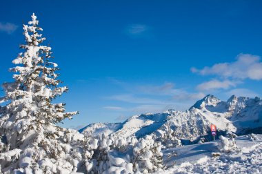 Dağları kar altında. Ski resort schladming. Avusturya