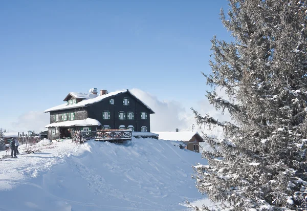 Restaurant dans les montagnes.Station de ski Schladming. Autriche — Photo