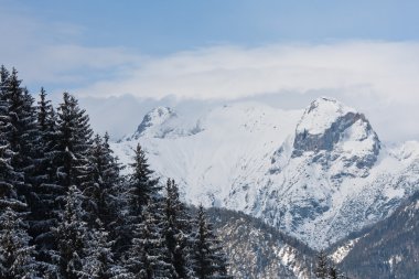 Dağları kar altında. Ski resort schladming. Avusturya