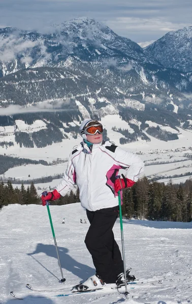 Kadına görünümünde kış dağ — Stok fotoğraf