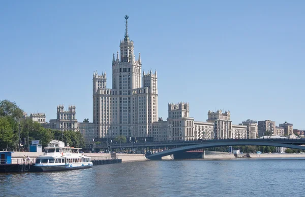 Moscow. High-rise building in Kotelnicheskaya Embankment — Stock Photo, Image