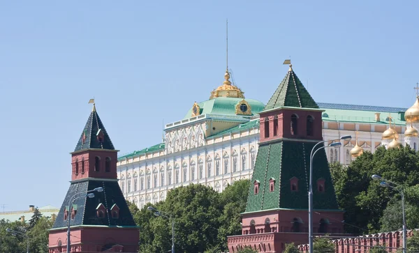 Moscow. Kreml.Kremlin Wall and the Grand Kremlin Palace — Stock Photo, Image