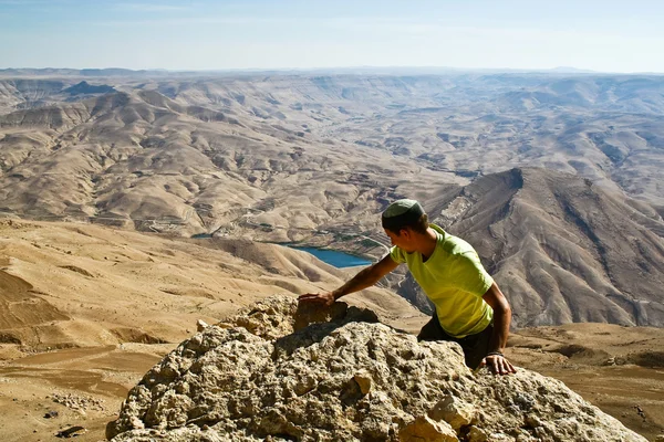 Toeristische in berg van Jordanië — Stockfoto