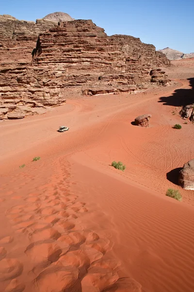 ワディラムの砂漠のサファリ。ヨルダン — ストック写真