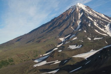 Vulcan Koryakskiy on the Kamchatka clipart