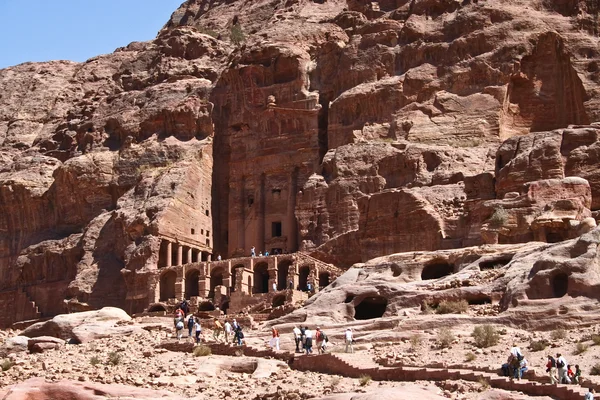 Petra en Jordania - ciudad tallada en la roca — Foto de Stock