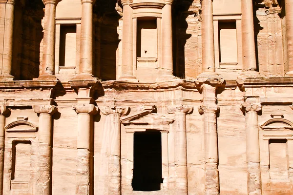 Klasztor w petra jordan — Zdjęcie stockowe